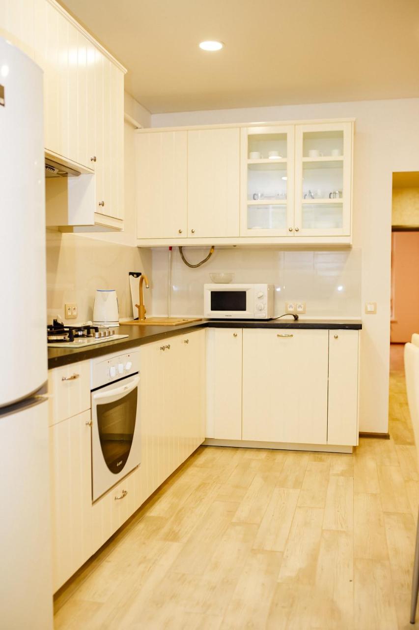 Appartement Семицвіт à Lviv Extérieur photo